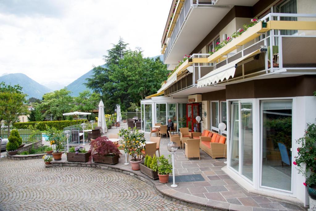 Hotel Tiffany Merano Bagian luar foto