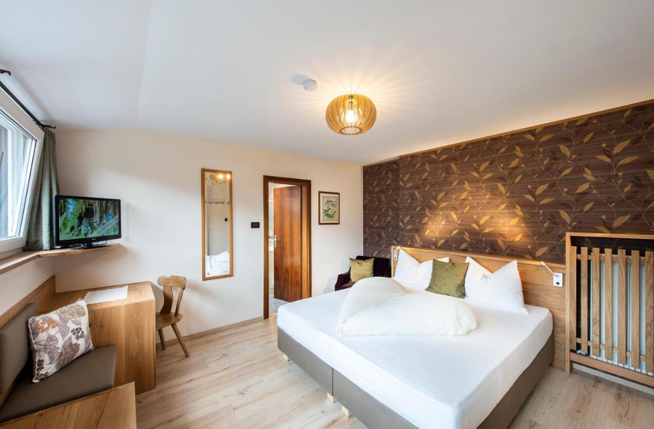 Hotel Tiffany Merano Bagian luar foto